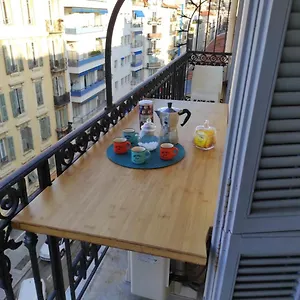 Apartment Pretty And Quiet Top Floor 2 Bedroom Flat In The Port Area Of, Nizza